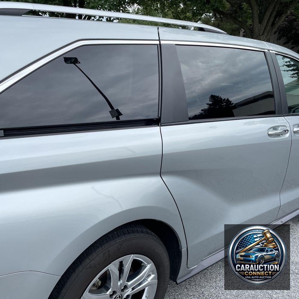 2023 Toyota Sienna Platinum 7-Passenger