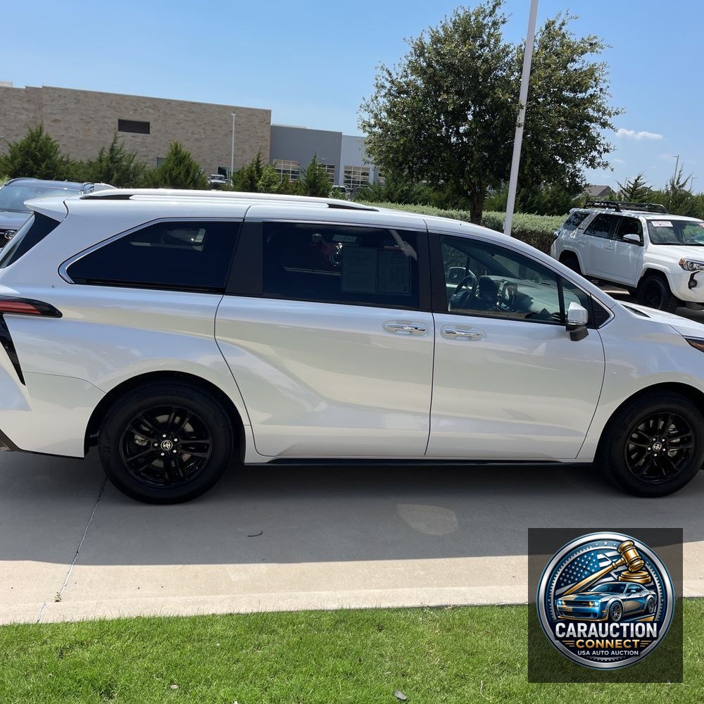 2023 Toyota Sienna Platinum 7-Passenger