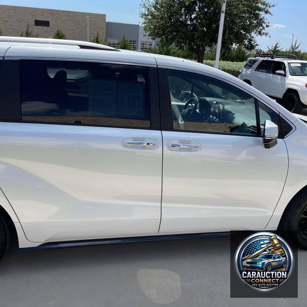 2023 Toyota Sienna Platinum 7-Passenger