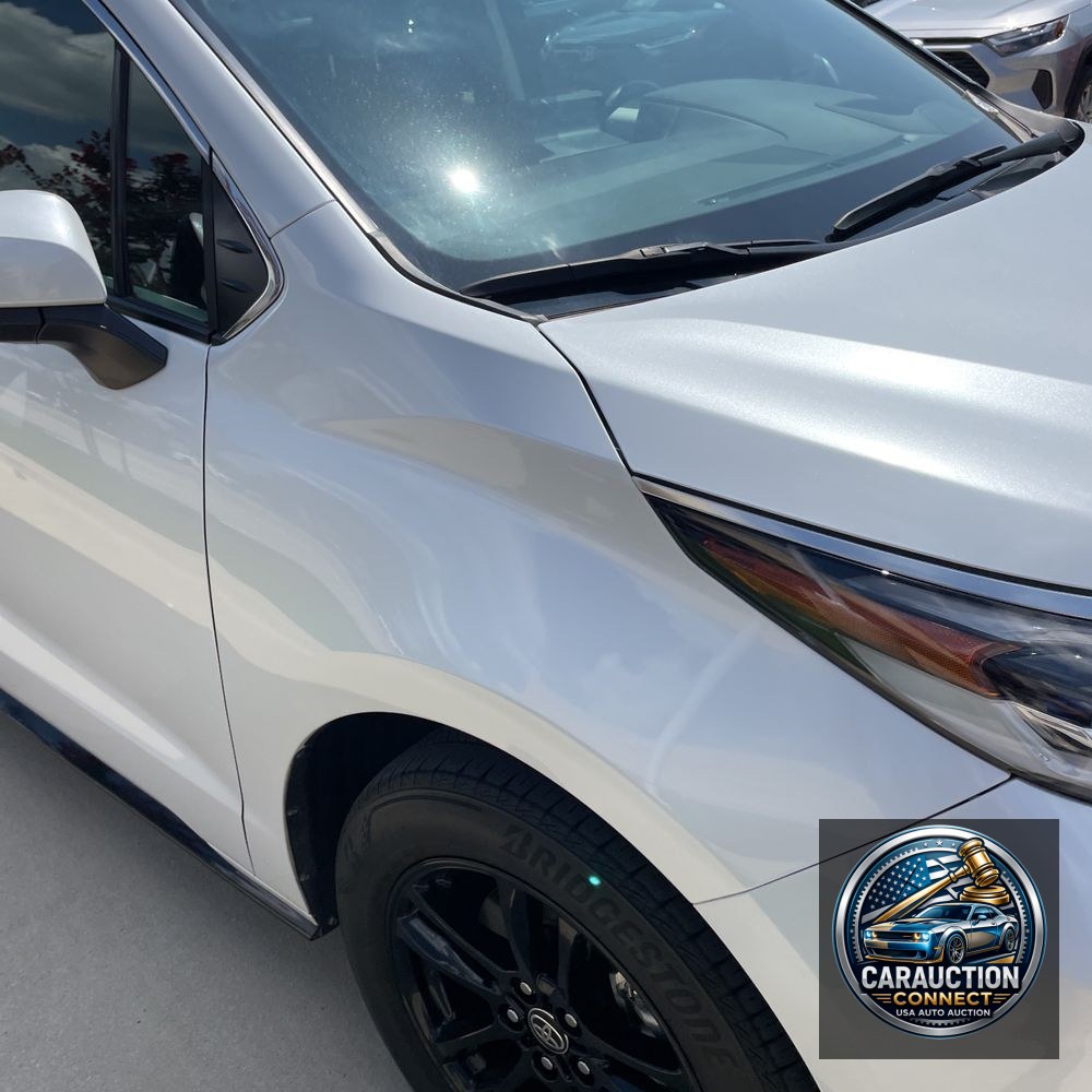 2023 Toyota Sienna Platinum 7-Passenger