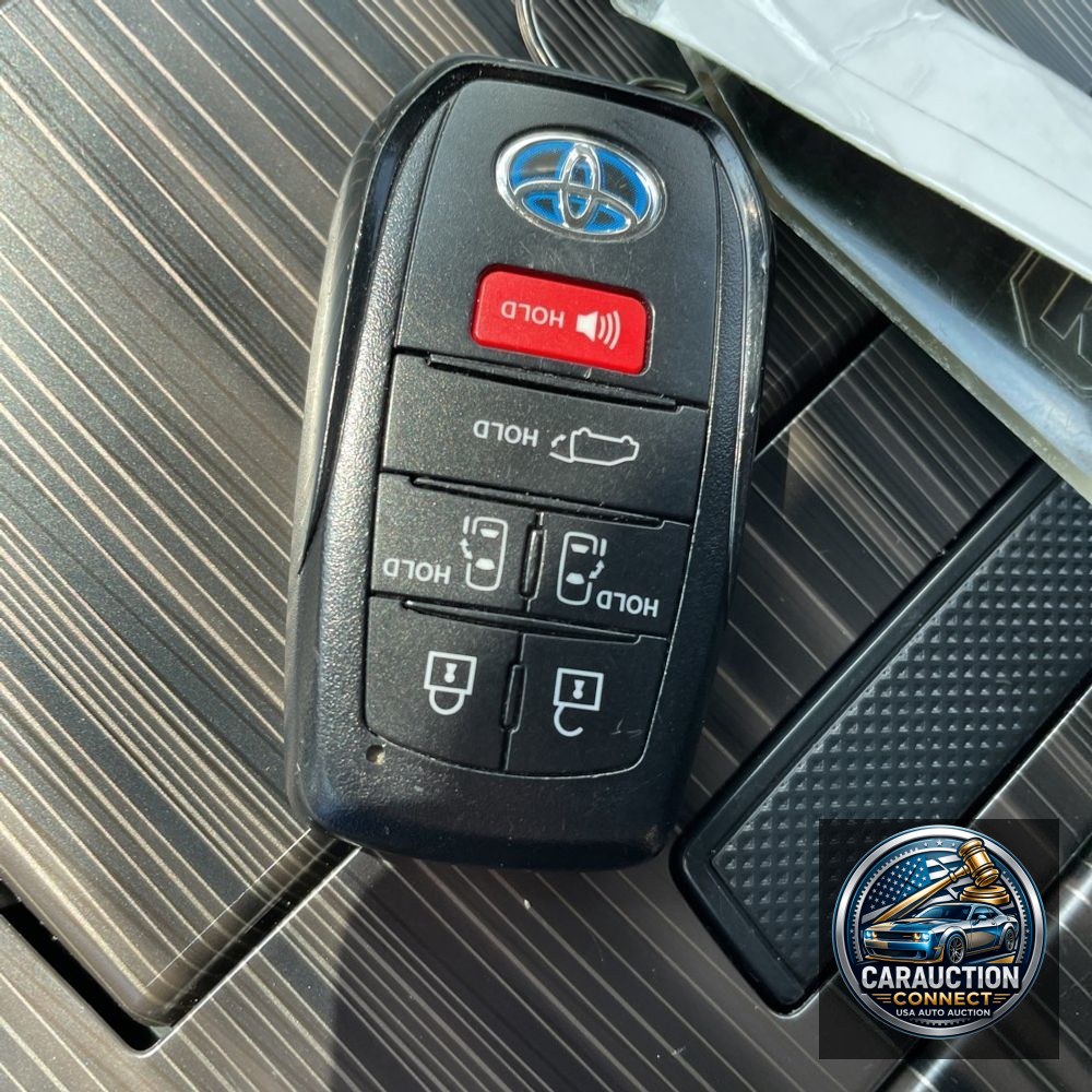 2023 Toyota Sienna Platinum 7-Passenger