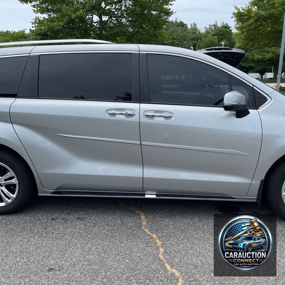 2023 Toyota Sienna Platinum 7-Passenger