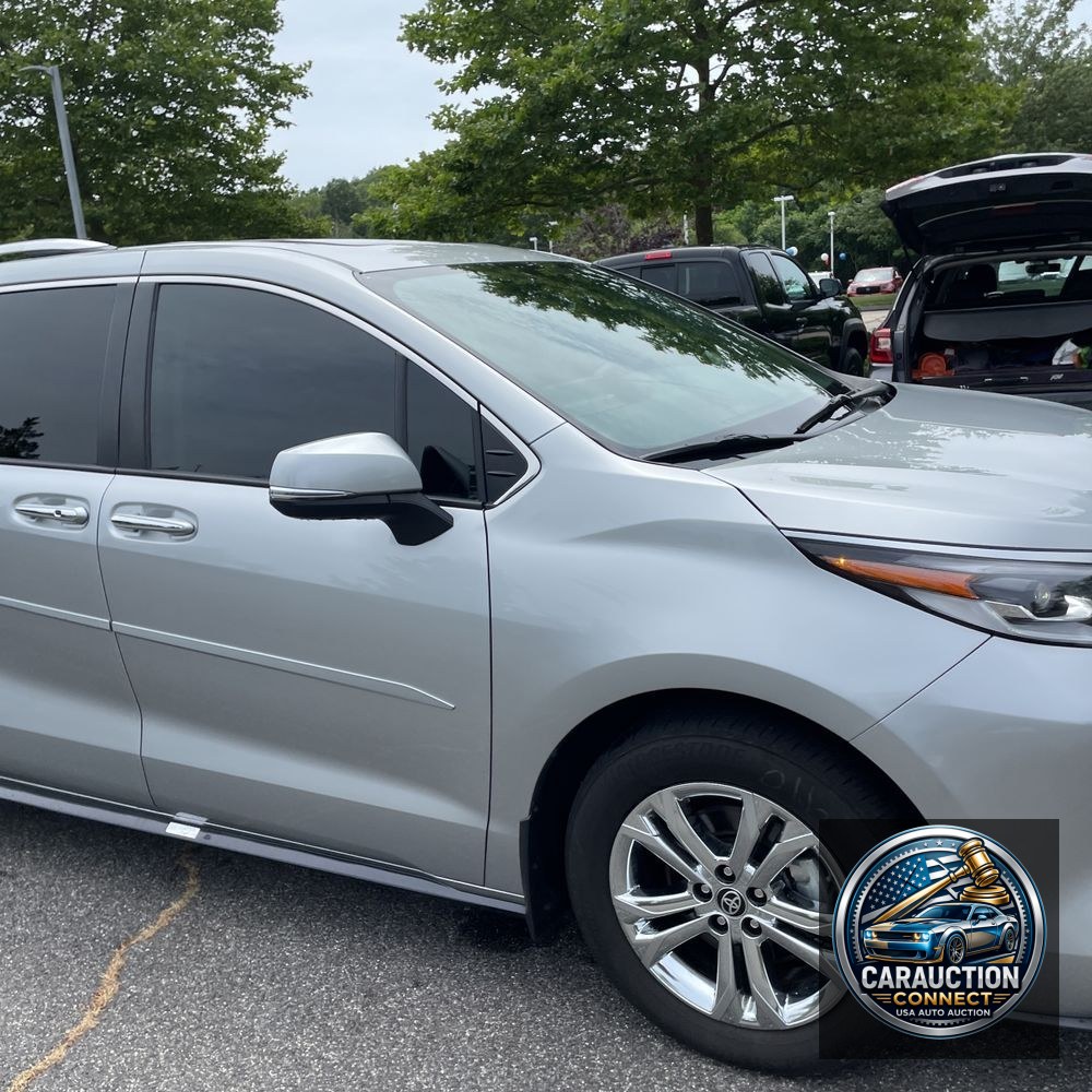 2023 Toyota Sienna Platinum 7-Passenger