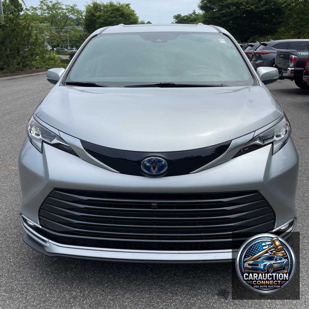 2023 Toyota Sienna Platinum 7-Passenger