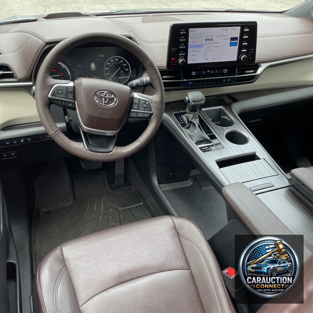 2023 Toyota Sienna Platinum 7-Passenger