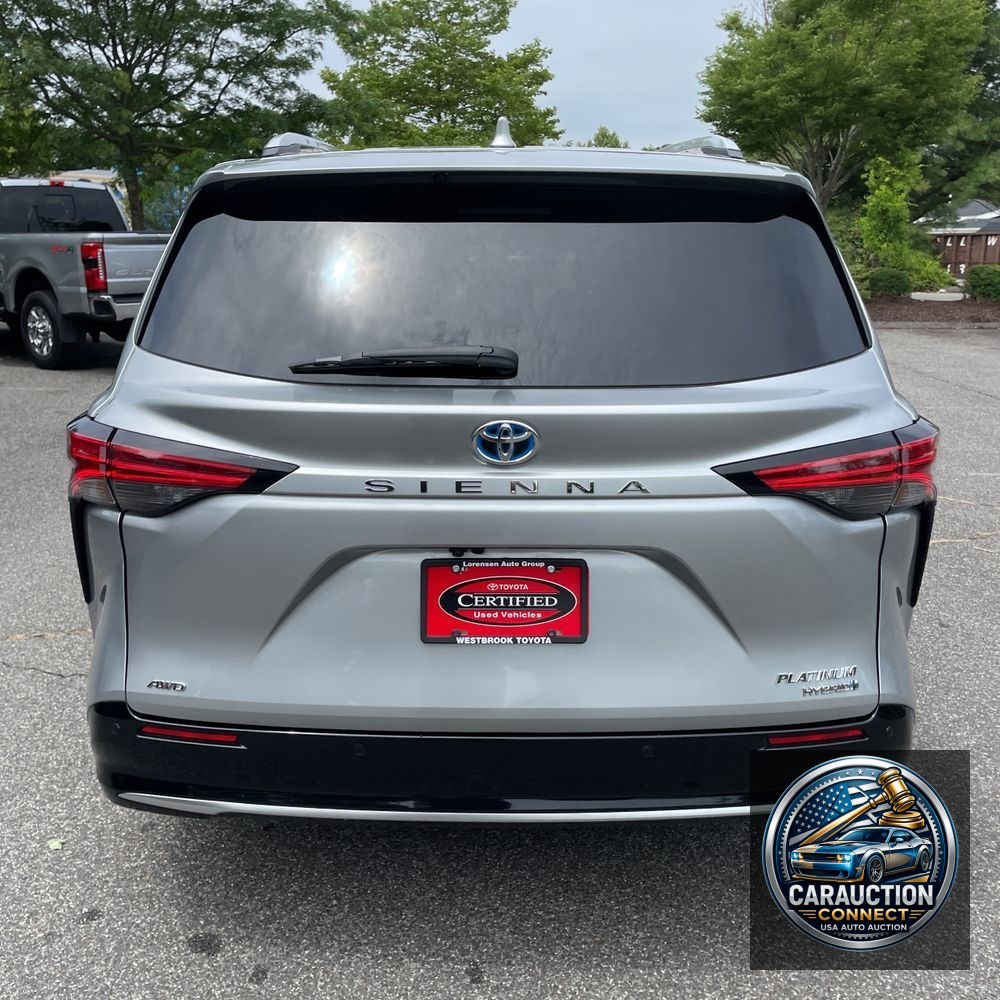 2023 Toyota Sienna Platinum 7-Passenger