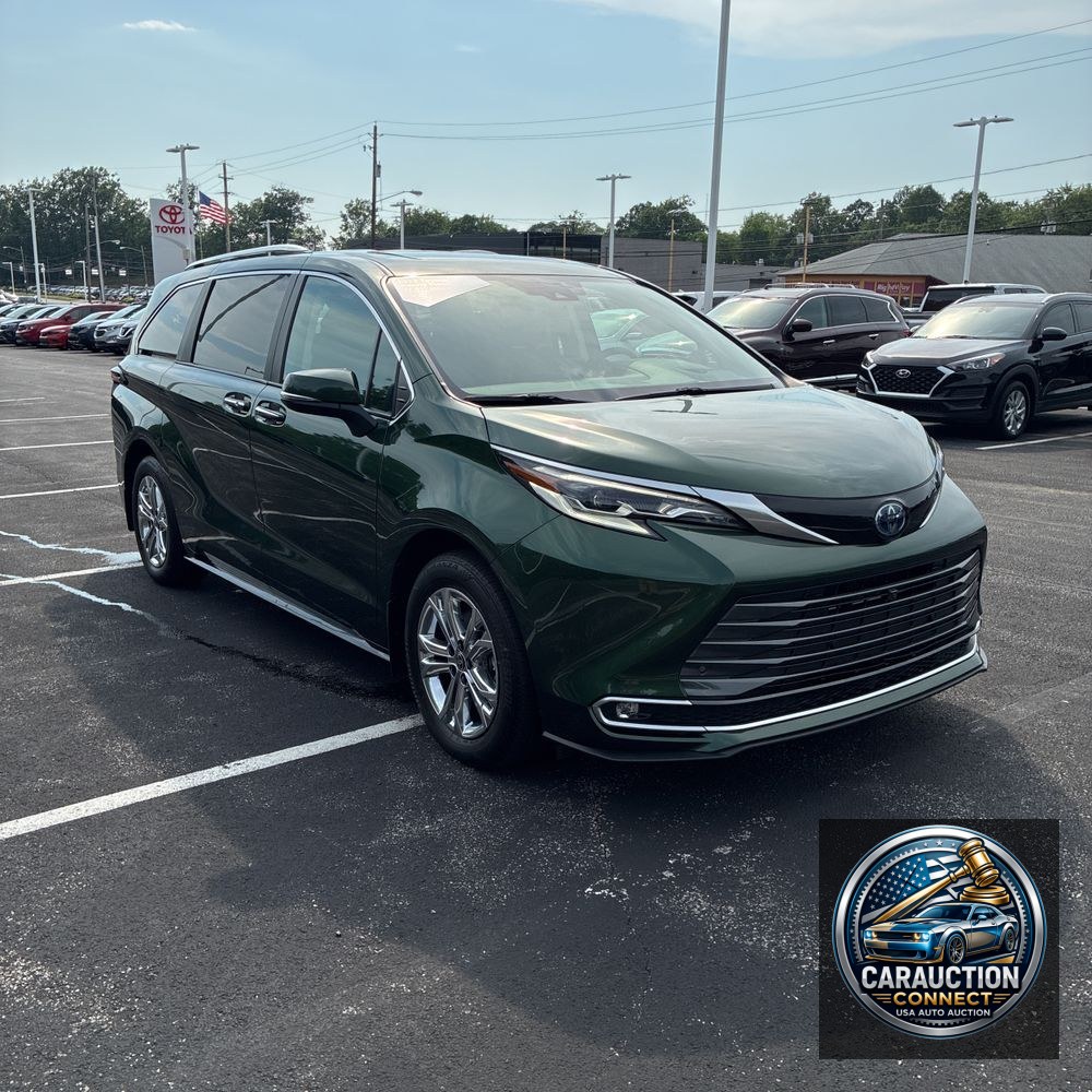 2023 Toyota Sienna Hybrid Platinum 5D Wagon 7 Pass AWD