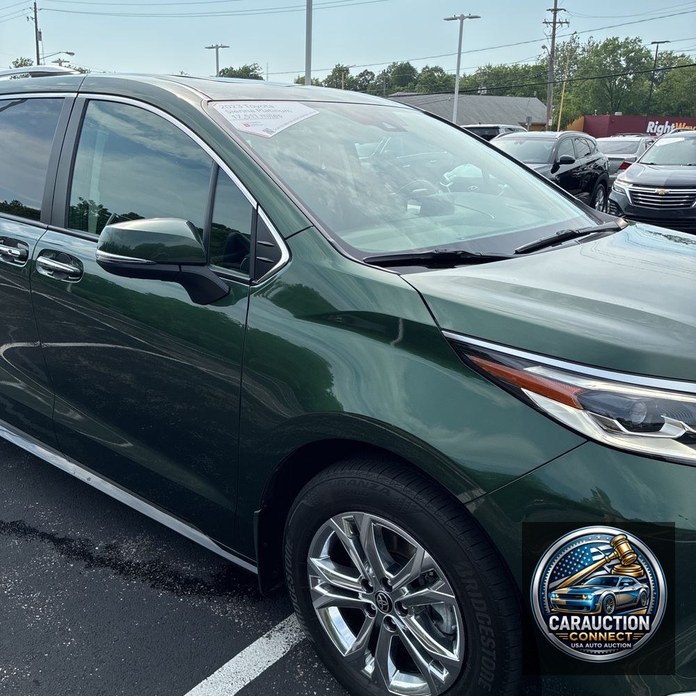 2023 Toyota Sienna Hybrid Platinum 5D Wagon 7 Pass AWD