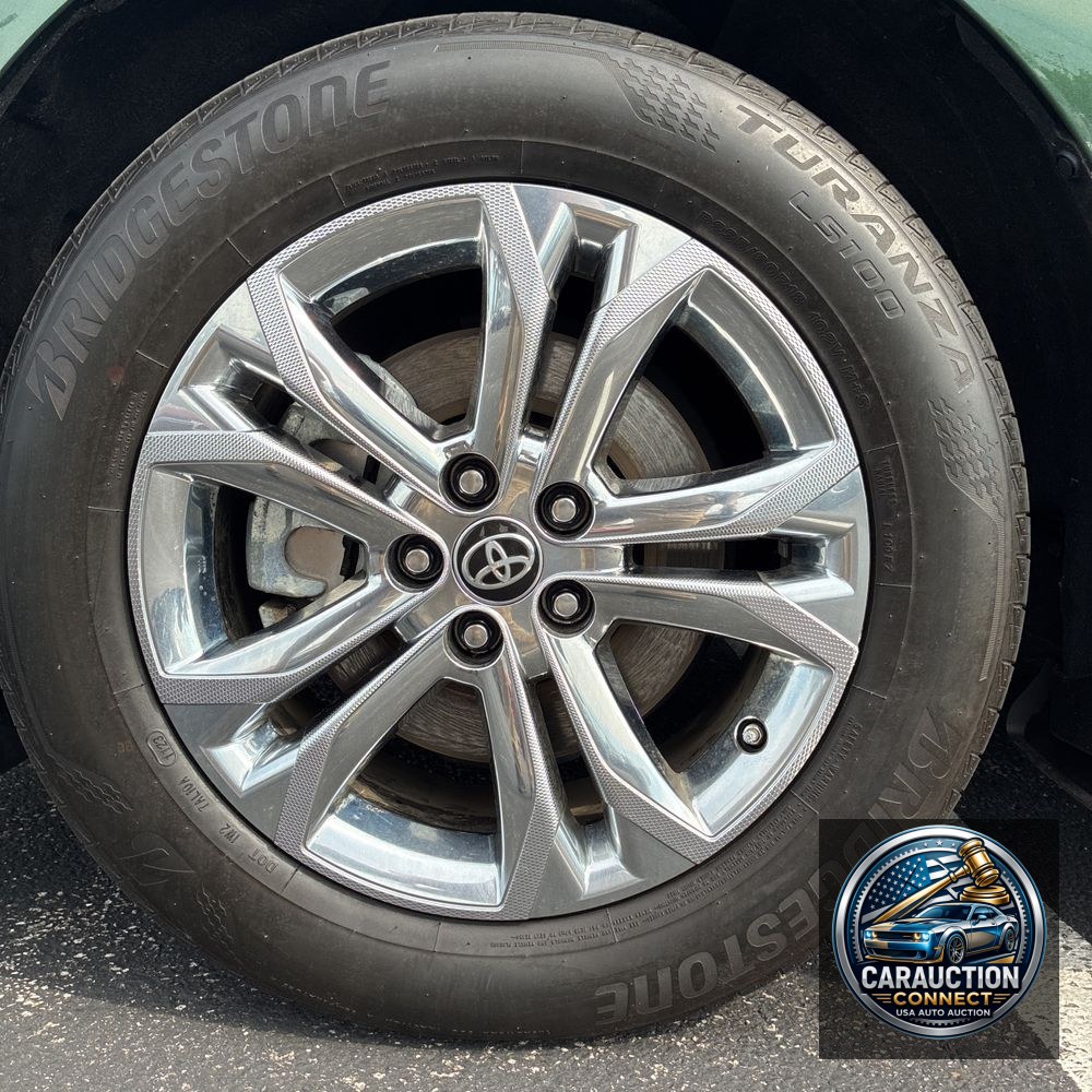 2023 Toyota Sienna Hybrid Platinum 5D Wagon 7 Pass AWD