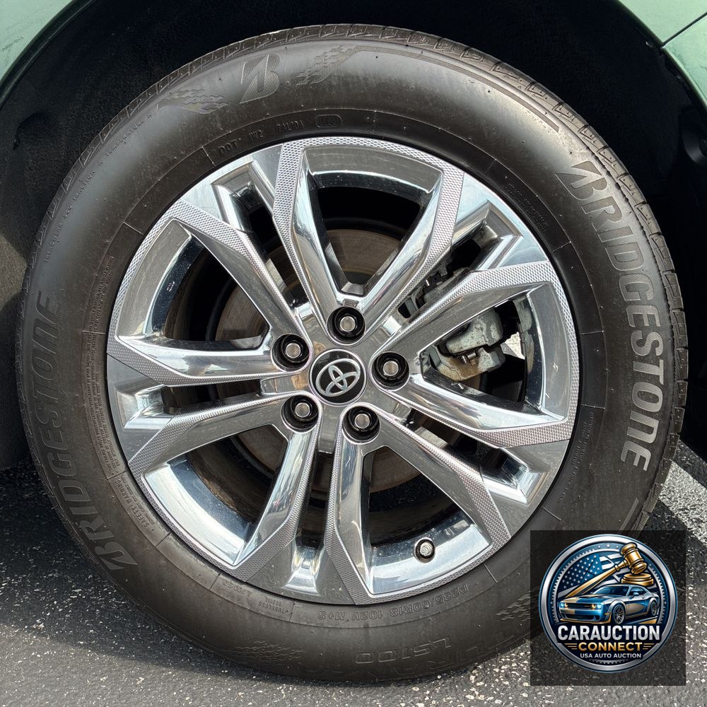2023 Toyota Sienna Hybrid Platinum 5D Wagon 7 Pass AWD