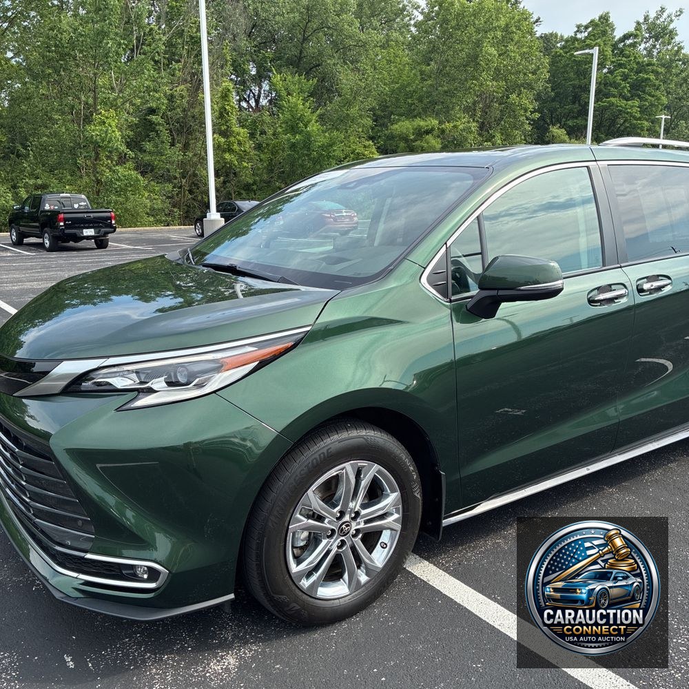 2023 Toyota Sienna Hybrid Platinum 5D Wagon 7 Pass AWD