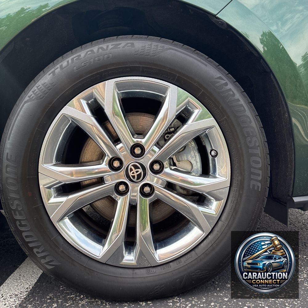 2023 Toyota Sienna Hybrid Platinum 5D Wagon 7 Pass AWD