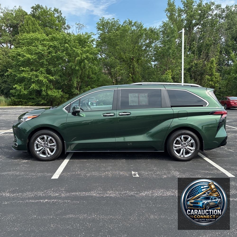 2023 Toyota Sienna Hybrid Platinum 5D Wagon 7 Pass AWD