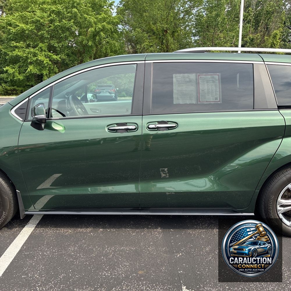 2023 Toyota Sienna Hybrid Platinum 5D Wagon 7 Pass AWD
