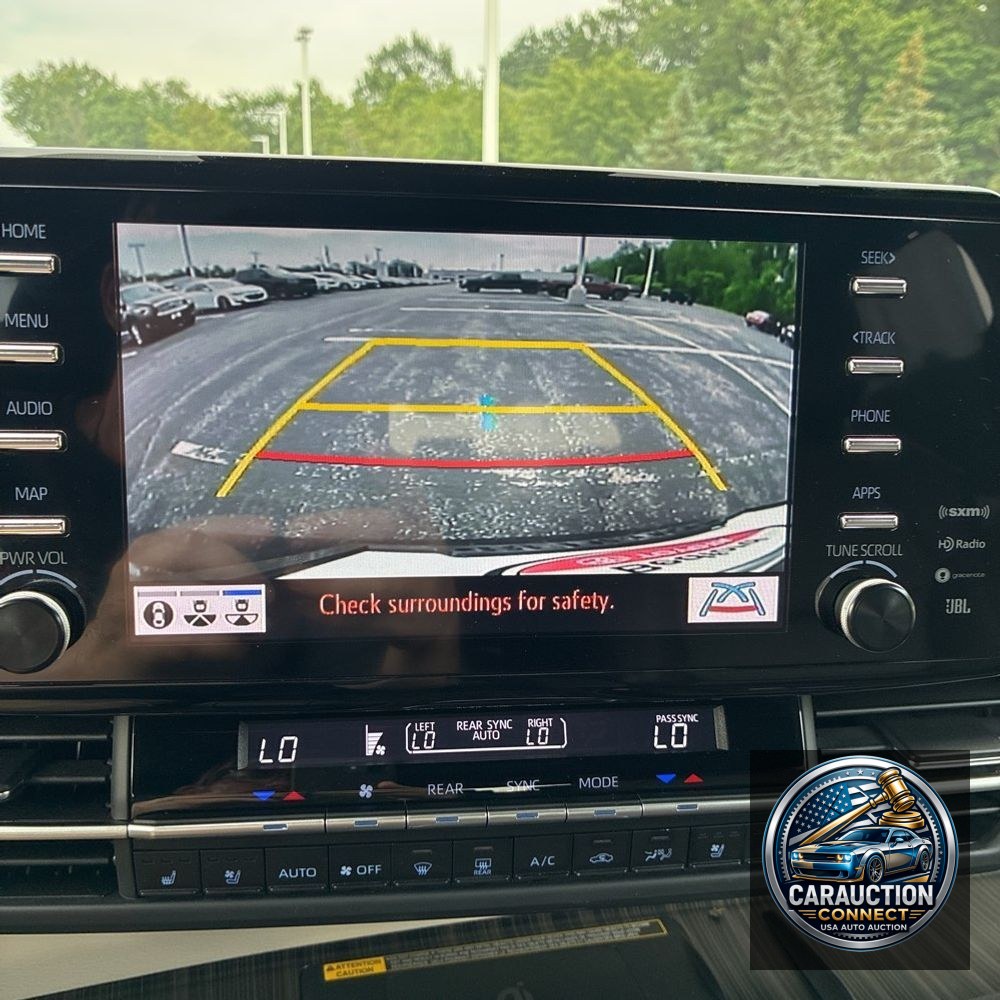 2023 Toyota Sienna Hybrid Platinum 5D Wagon 7 Pass AWD