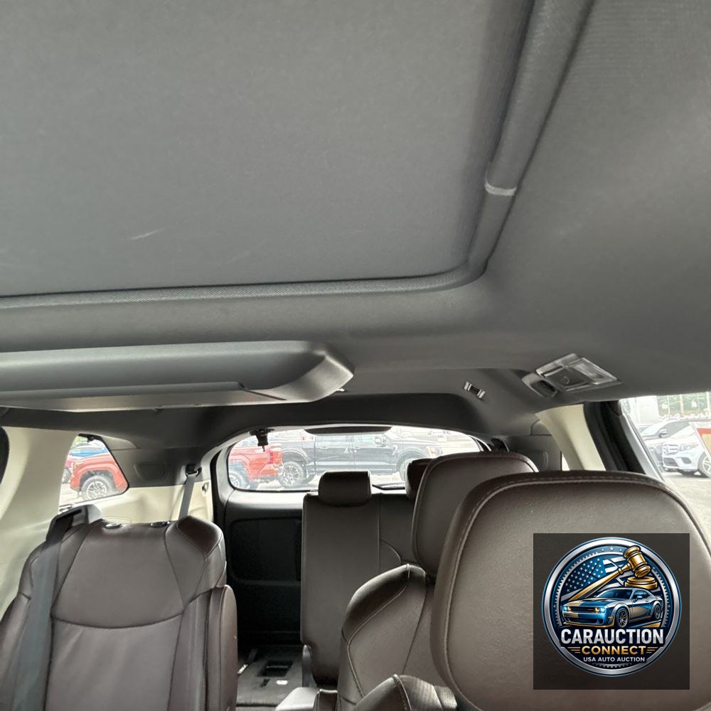 2023 Toyota Sienna Hybrid Platinum 5D Wagon 7 Pass AWD