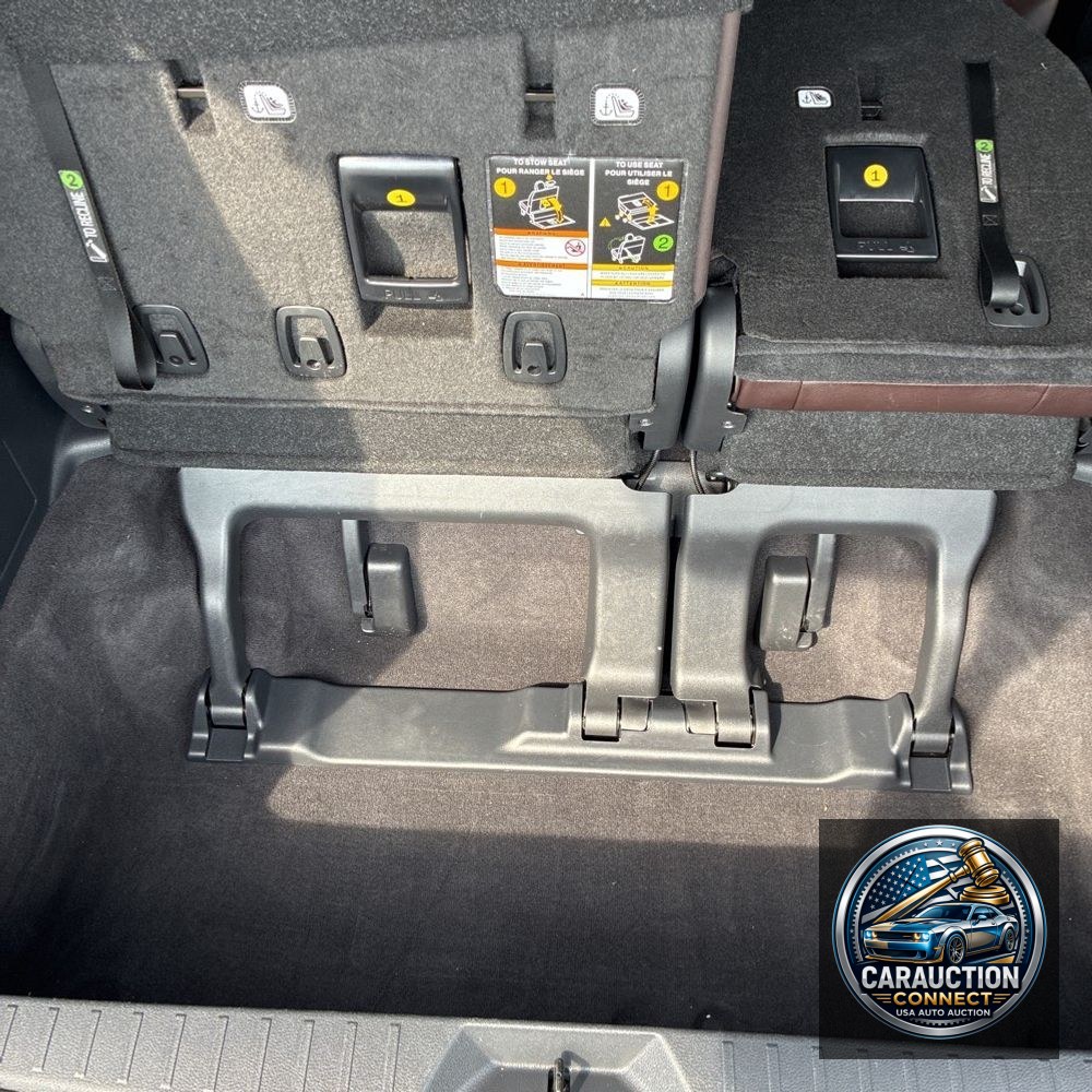 2023 Toyota Sienna Hybrid Platinum 5D Wagon 7 Pass AWD