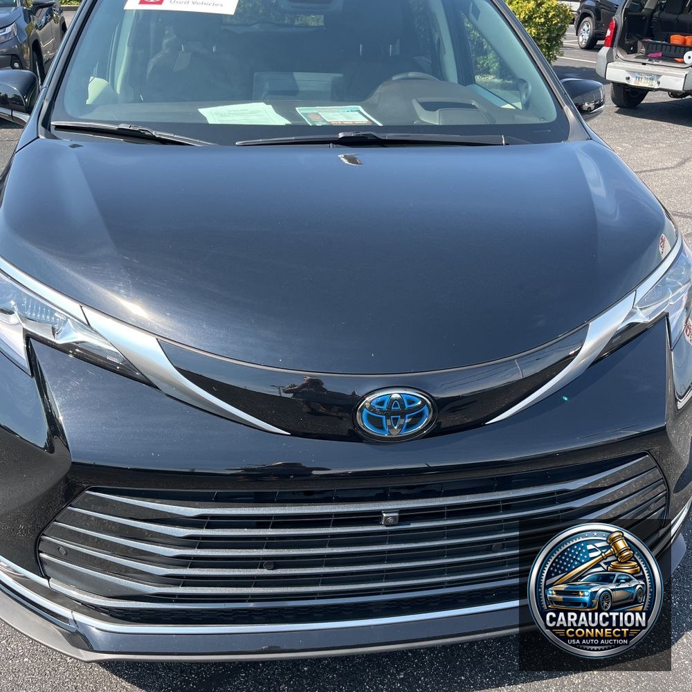 2023 Toyota Sienna Platinum 7-Passenger