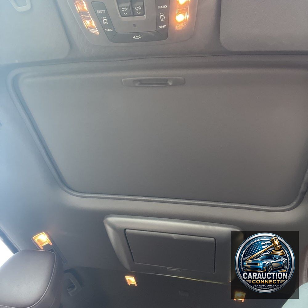 2023 Toyota Sienna Platinum 7-Passenger