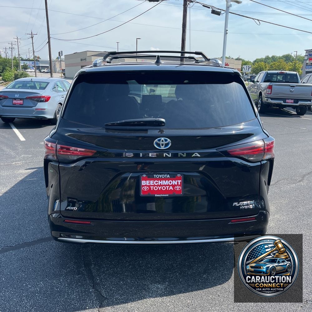 2023 Toyota Sienna Platinum 7-Passenger