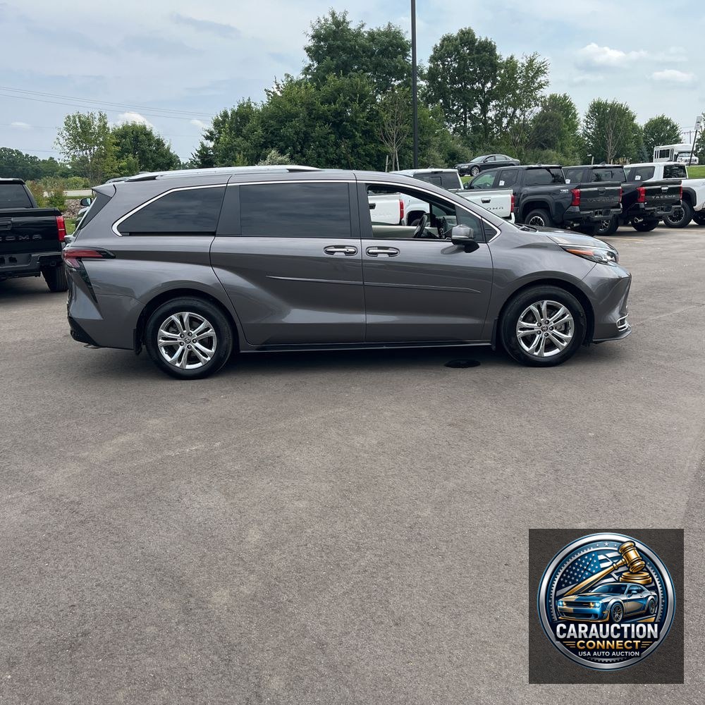 2024 Toyota Sienna Platinum 7-Passenger