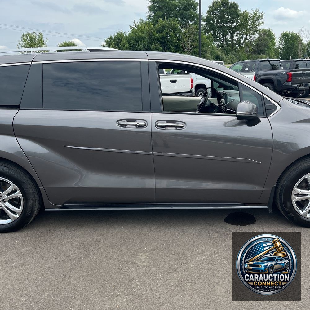 2024 Toyota Sienna Platinum 7-Passenger