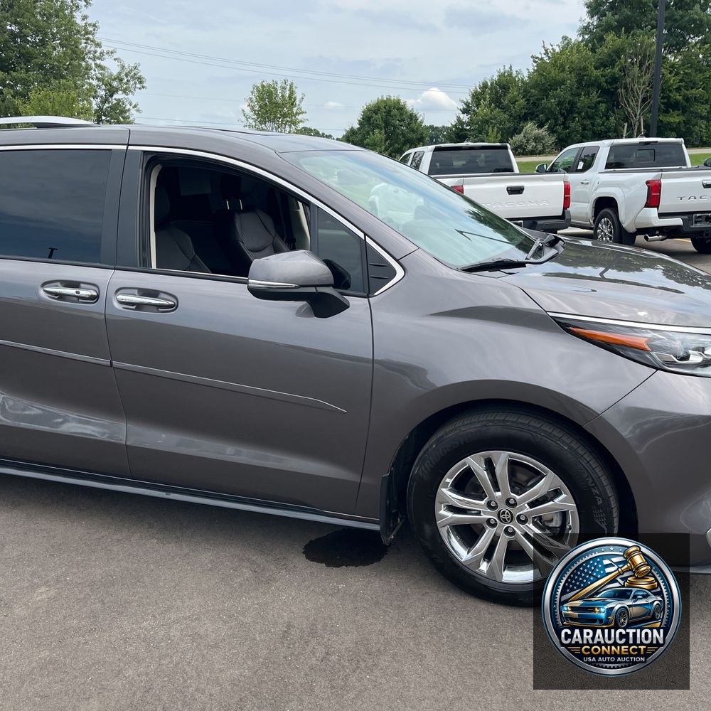 2024 Toyota Sienna Platinum 7-Passenger