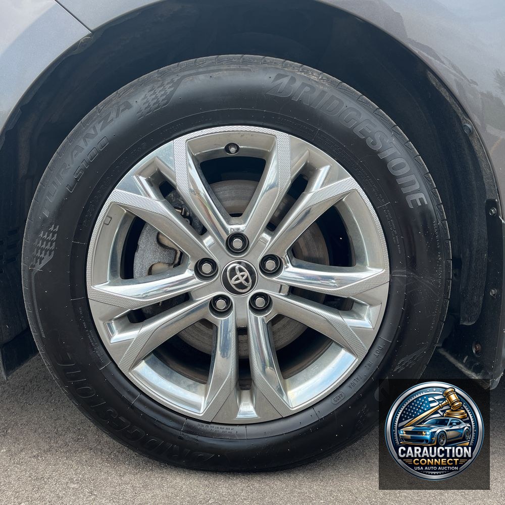 2024 Toyota Sienna Platinum 7-Passenger