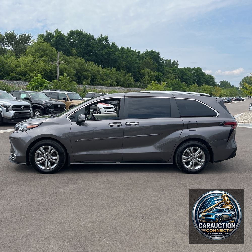 2024 Toyota Sienna Platinum 7-Passenger