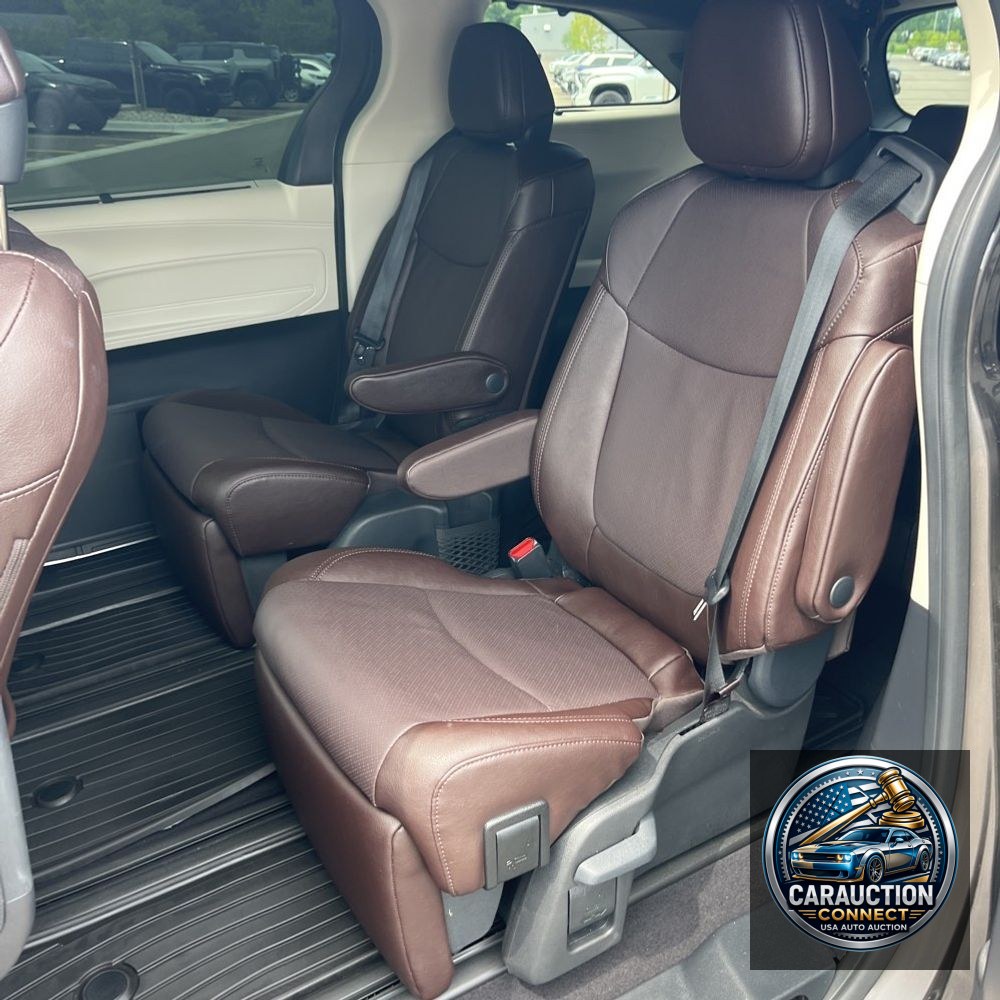 2024 Toyota Sienna Platinum 7-Passenger
