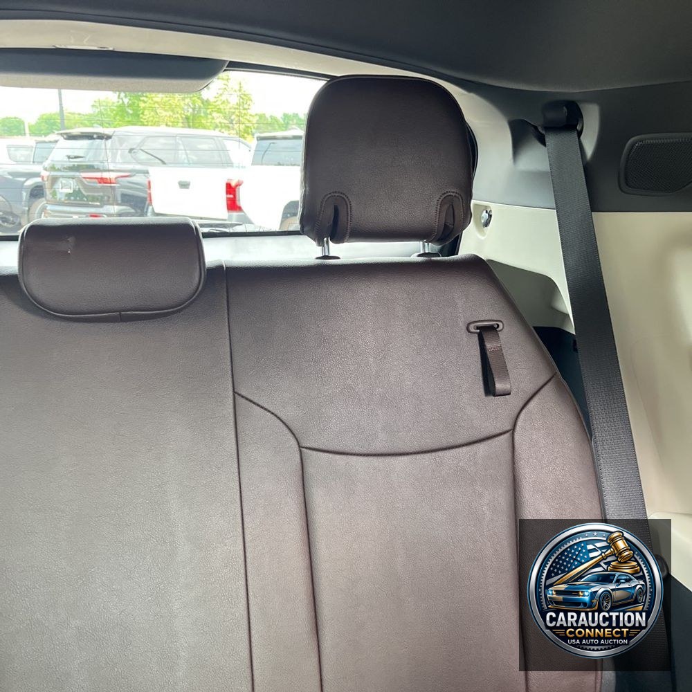 2024 Toyota Sienna Platinum 7-Passenger