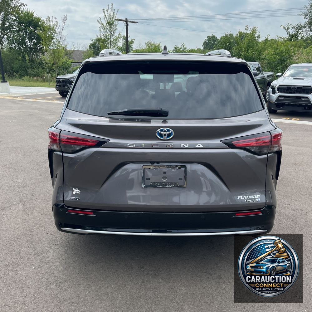 2024 Toyota Sienna Platinum 7-Passenger