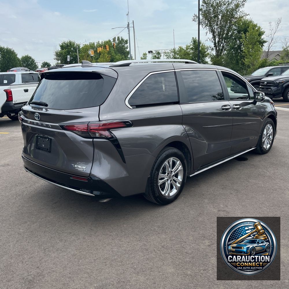2024 Toyota Sienna Platinum 7-Passenger