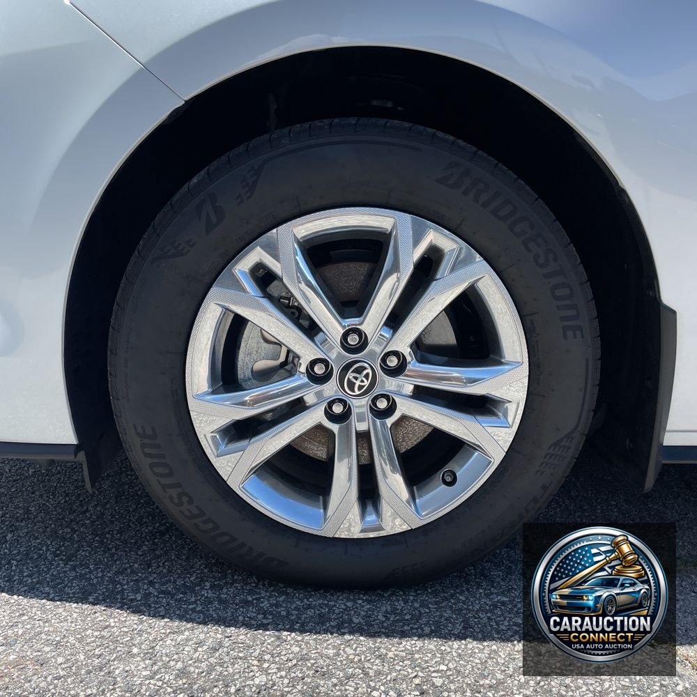 2024 Toyota Sienna Platinum 7-Passenger