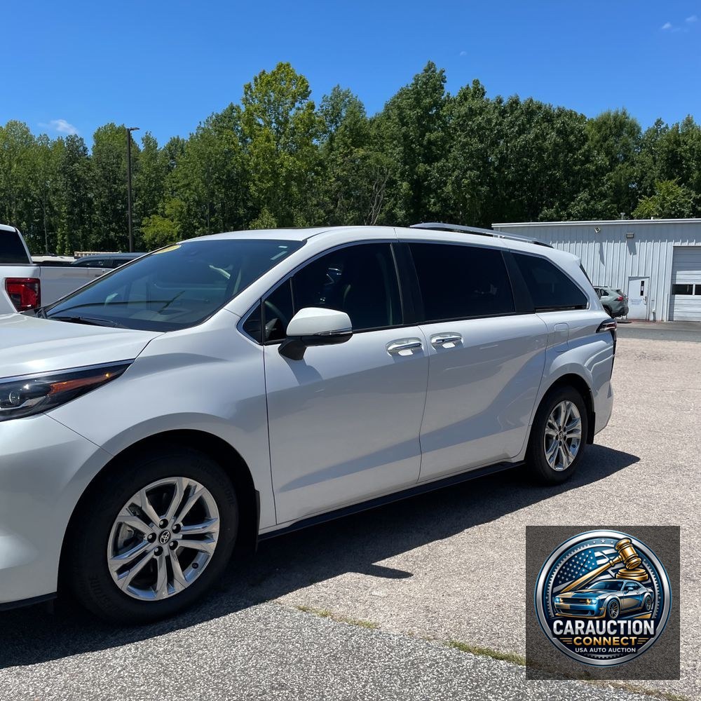 2024 Toyota Sienna Platinum 7-Passenger