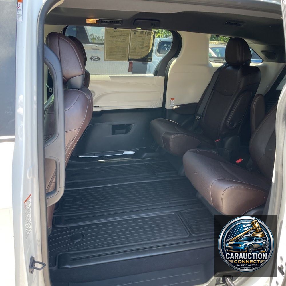 2024 Toyota Sienna Platinum 7-Passenger