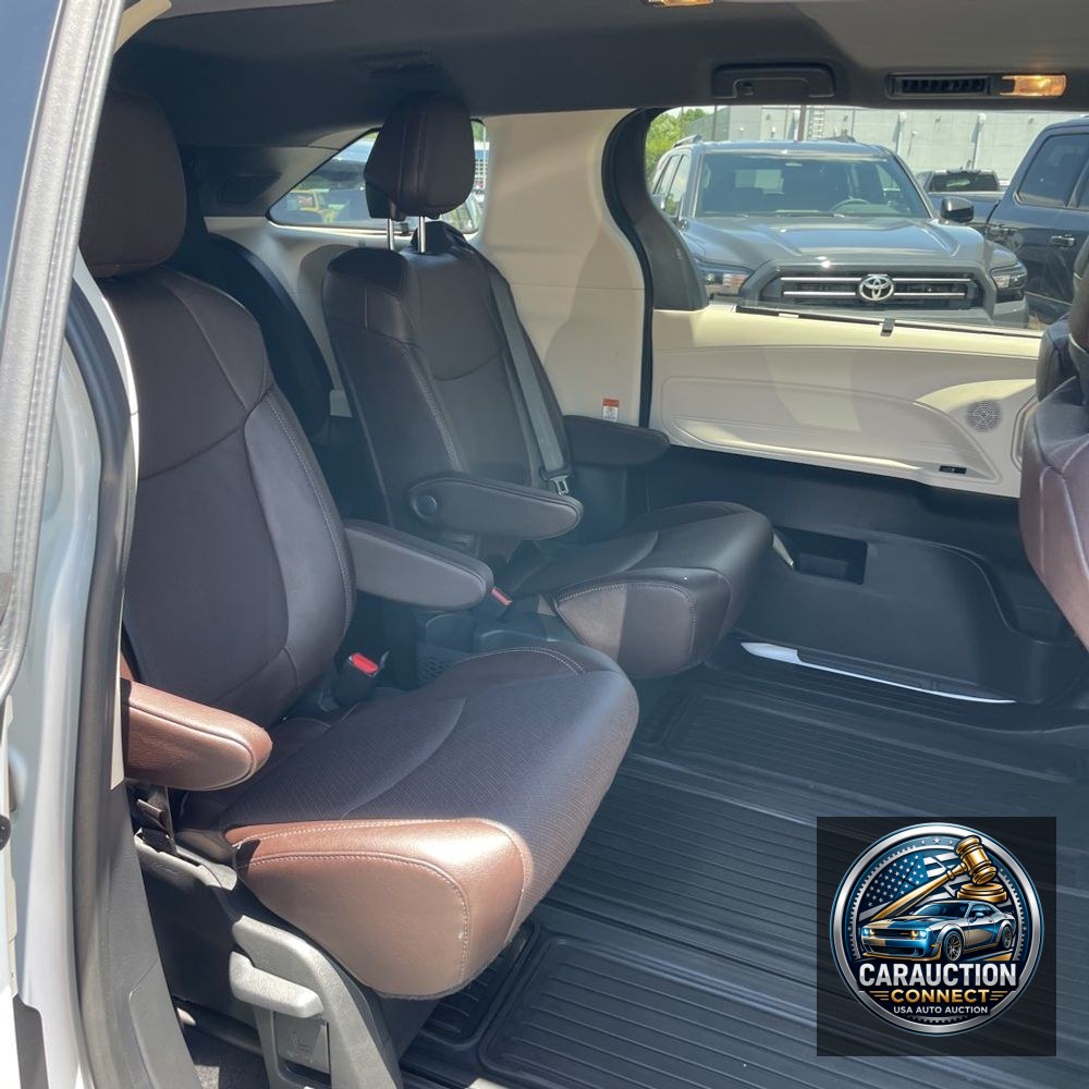 2024 Toyota Sienna Platinum 7-Passenger
