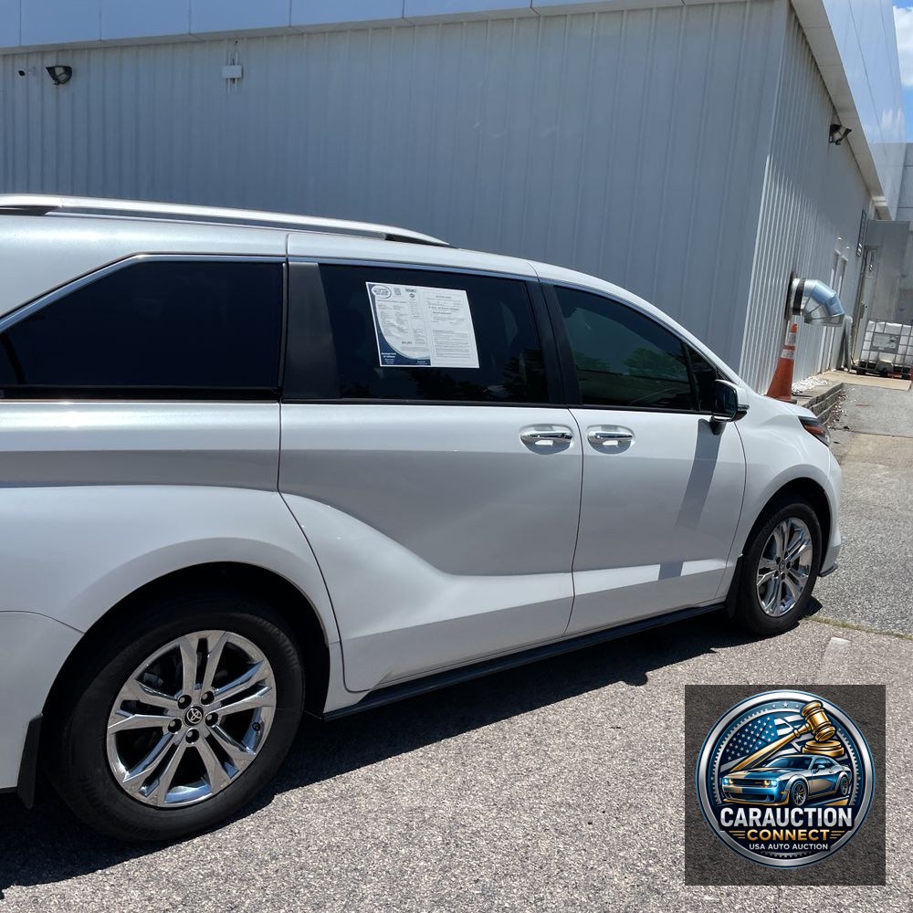 2024 Toyota Sienna Platinum 7-Passenger