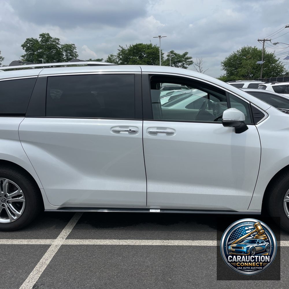 2024 Toyota Sienna Platinum 7-Passenger