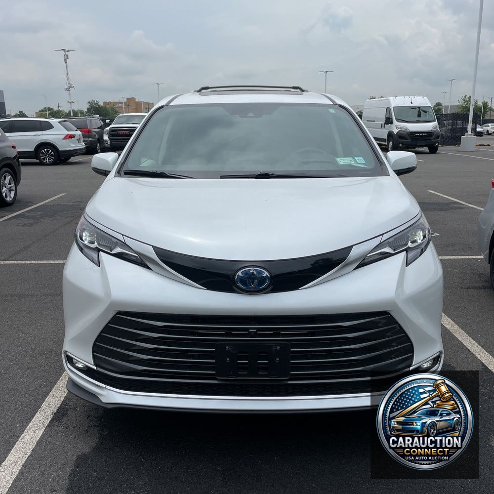 2024 Toyota Sienna Platinum 7-Passenger
