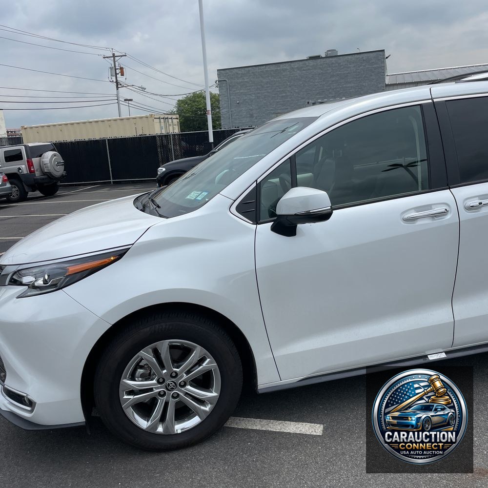 2024 Toyota Sienna Platinum 7-Passenger