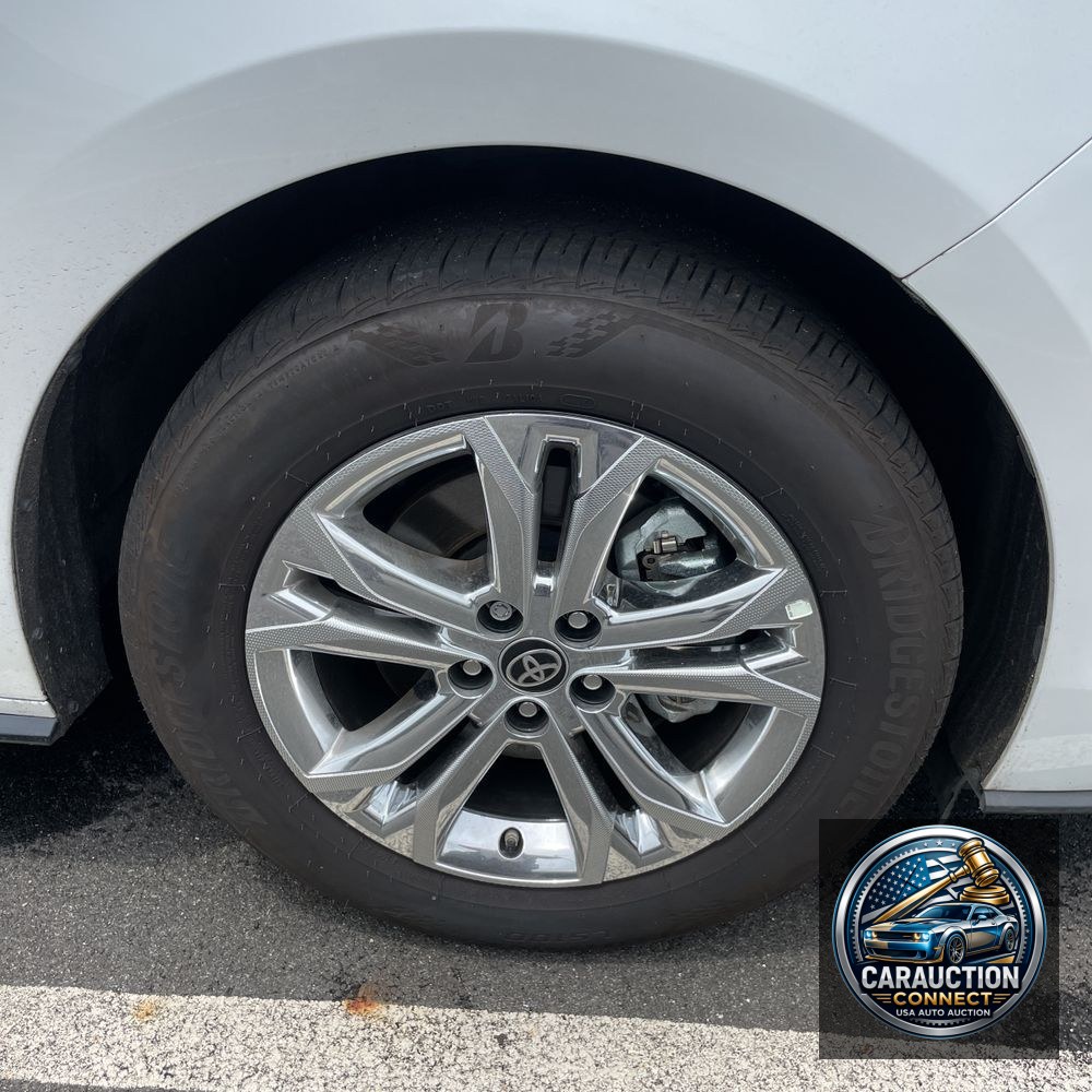 2024 Toyota Sienna Platinum 7-Passenger