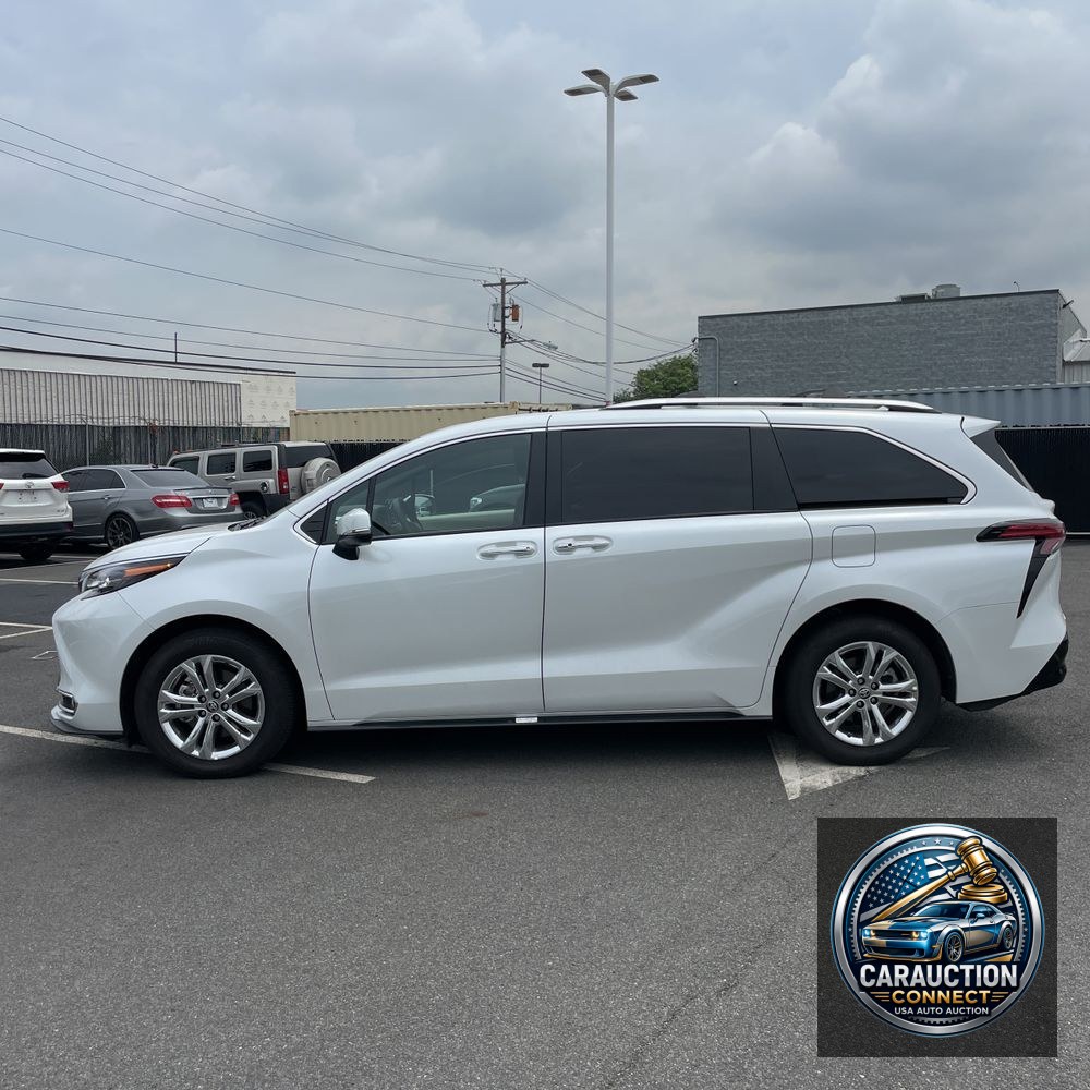 2024 Toyota Sienna Platinum 7-Passenger