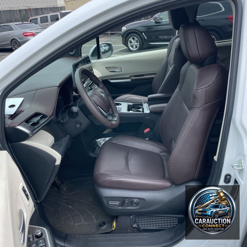 2024 Toyota Sienna Platinum 7-Passenger