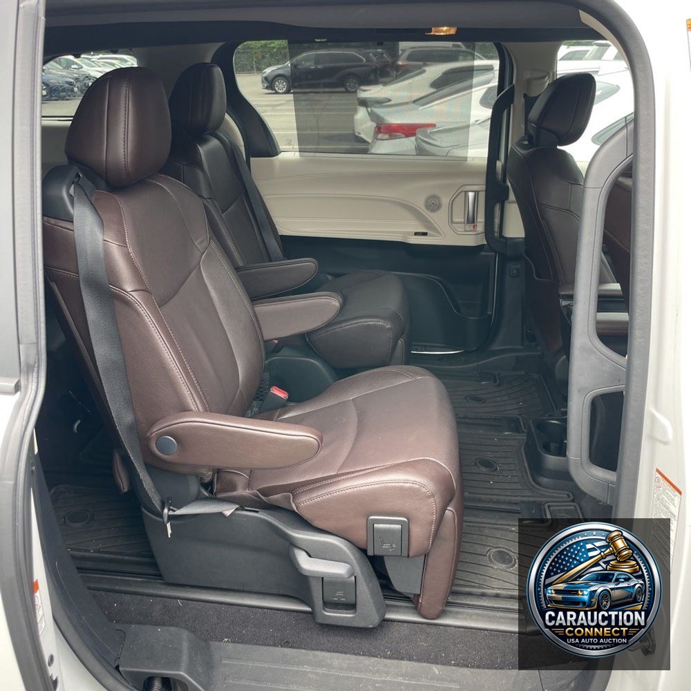 2024 Toyota Sienna Platinum 7-Passenger