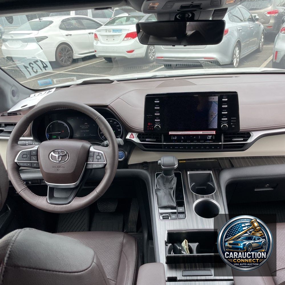 2024 Toyota Sienna Platinum 7-Passenger