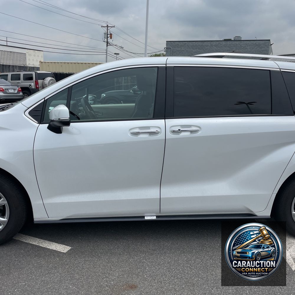 2024 Toyota Sienna Platinum 7-Passenger
