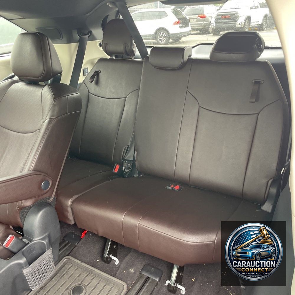 2024 Toyota Sienna Platinum 7-Passenger