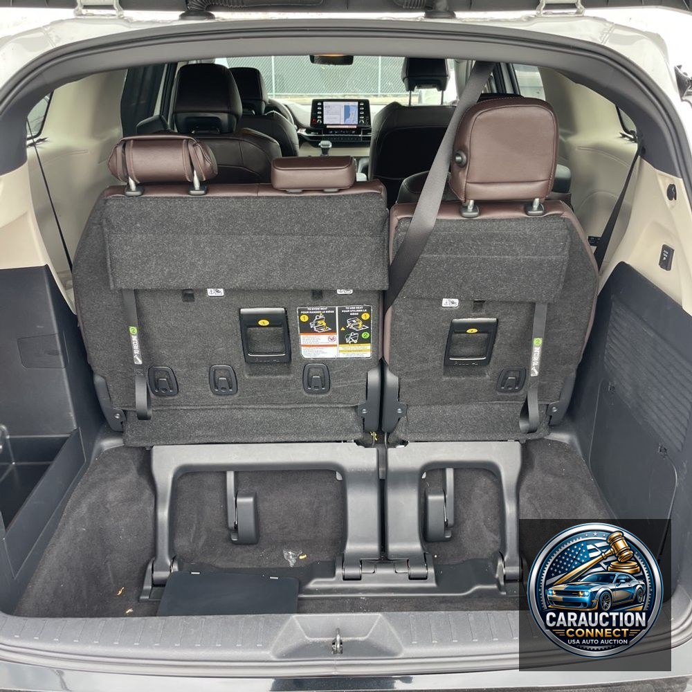 2024 Toyota Sienna Platinum 7-Passenger