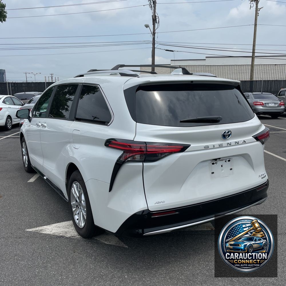 2024 Toyota Sienna Platinum 7-Passenger